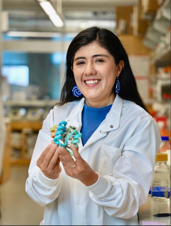 Susana-Vazques-Torres-With-3D-Printed-Protein-Model.jpg