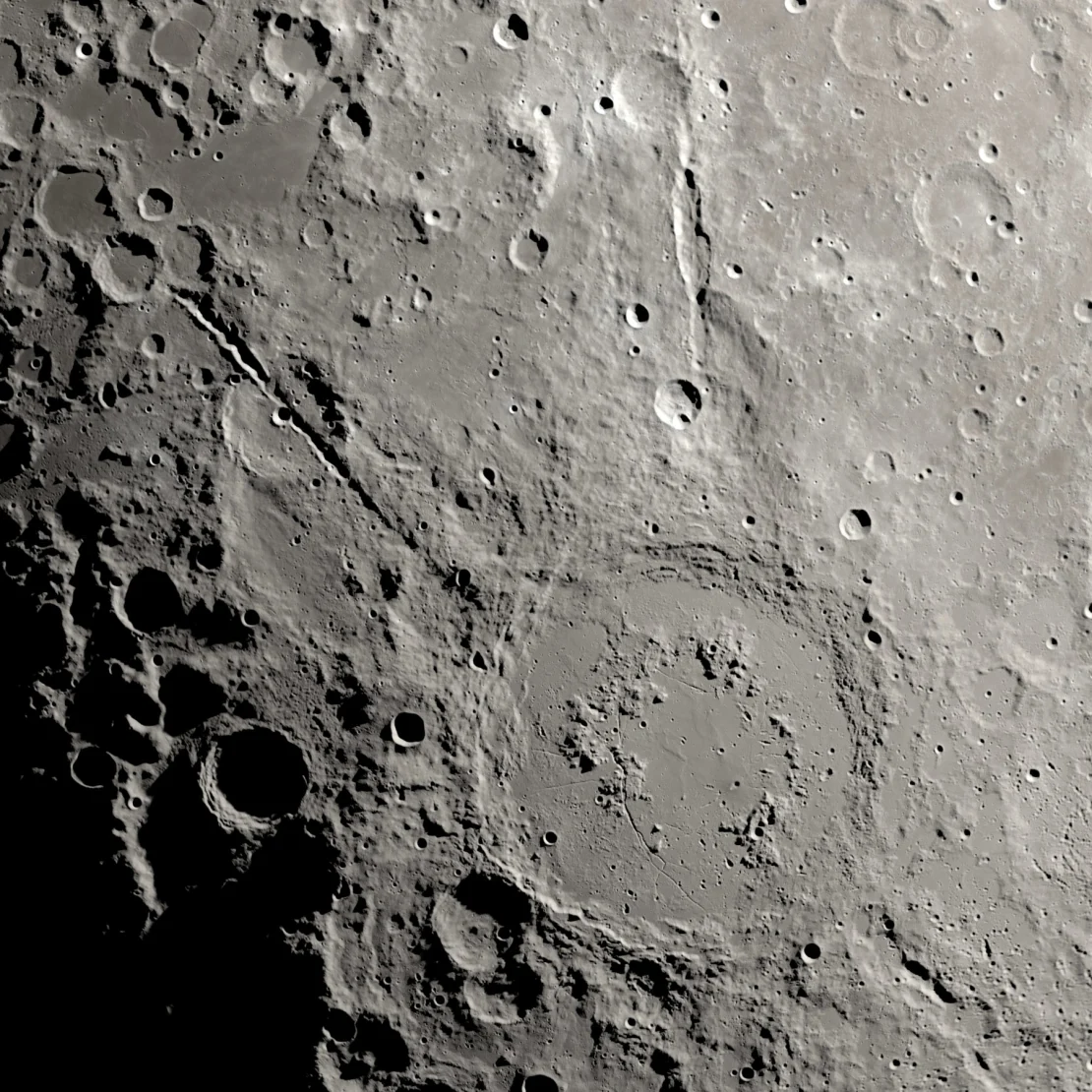 02-lunar-canoyons-image-one.webp