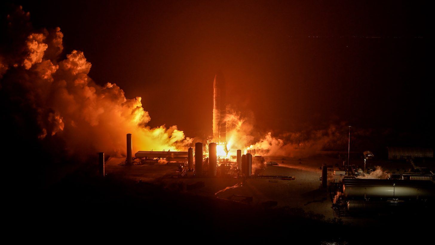 STARSHIP-STATIC-FIRE-3-1456x819.jpeg