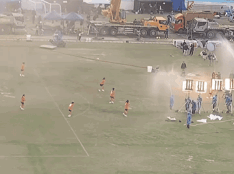 b400152f35474280a5d12ad7c0ca0ece.gif