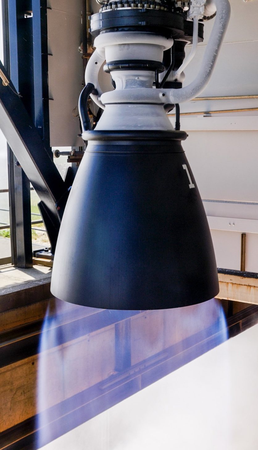 SPACEX-RAPTOR-3-3-836x1456.jpg