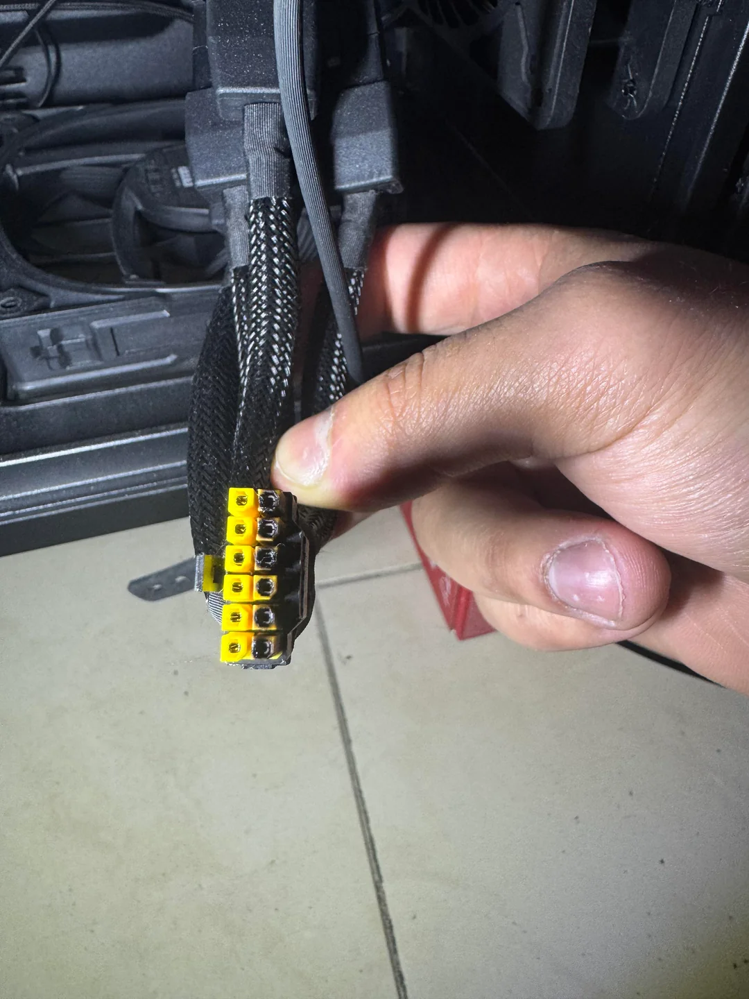 rtx-5090-power-connector-melted-v0-3ukgk98l7r2f1.webp