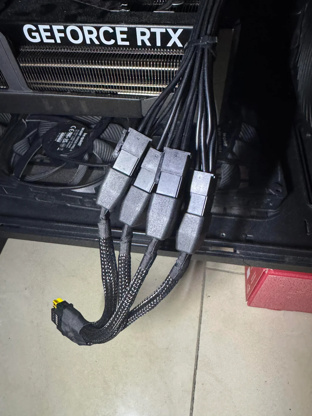 rtx-5090-power-connector-melted-v0-fdb8q88l7r2f1.webp