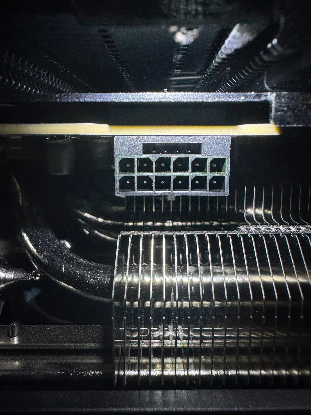 rtx-5090-power-connector-melted-v0-u2zfu98l7r2f1.webp