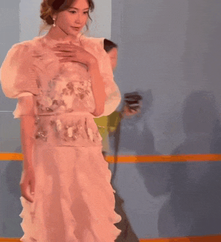 82d7c46c593644289f52d4a0a2fd3ce0.gif