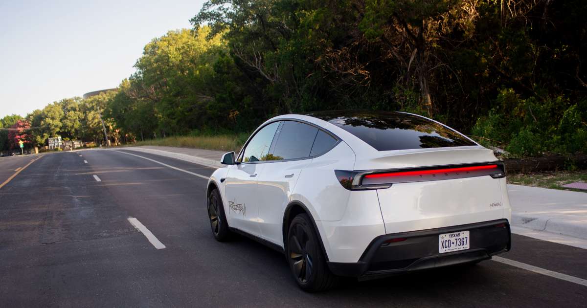 Tesla-Robo-1200.jpg