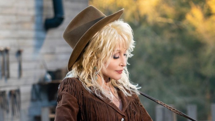 dollypartonnetflix.jpg