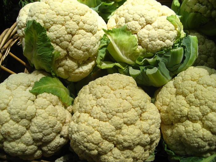 800px-Cauliflower_(4701349936).jpg