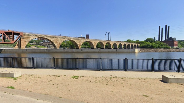 google-stone-arch-bridge.jpg