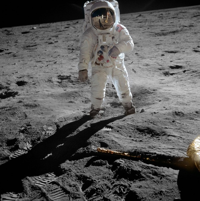 1280px-Aldrin_Apollo_11_original.jpg