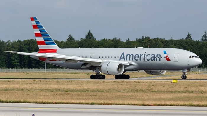 800px-American_Airlines_Boeing_777-200ER_(N778AN)_at_Frankfurt_Airport.jpg