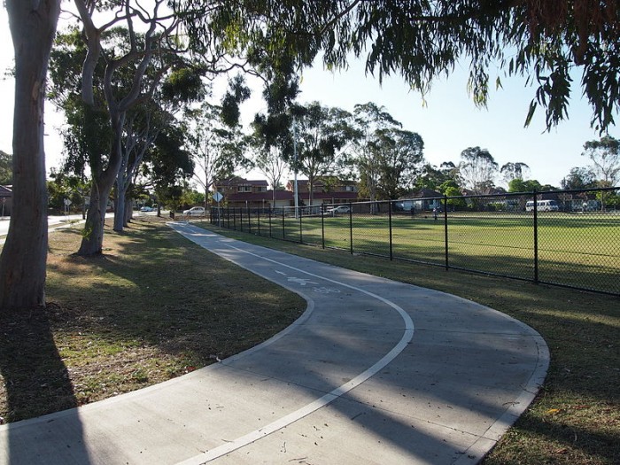800px-Bike_path_in_Birrong_Oct_2012.jpg