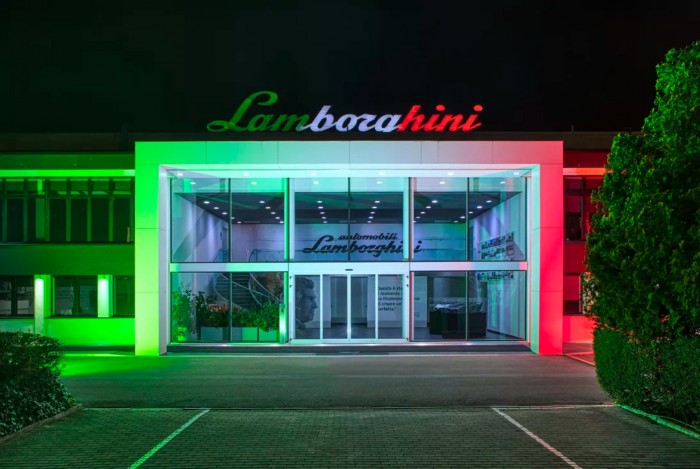 Screenshot_2020-04-01 Lamborghini steps in to help fight the coronavirus pandemic - Roadshow.jpg