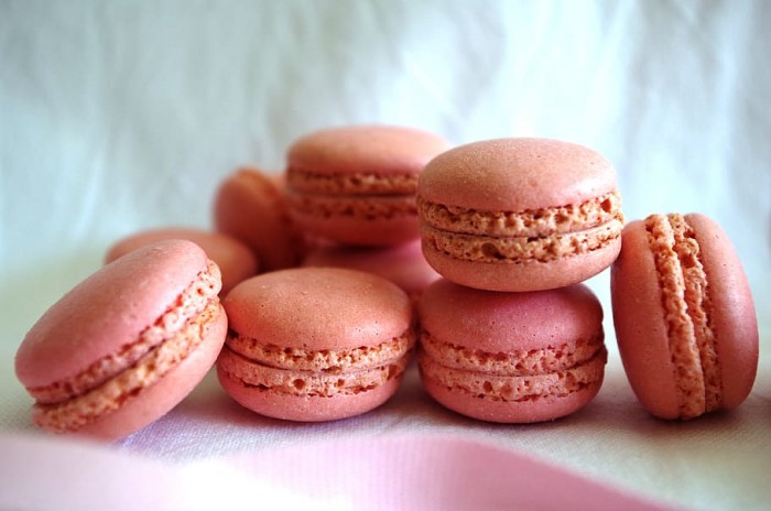 macaron-rosa-pink-french-pastry-colorful.jpg