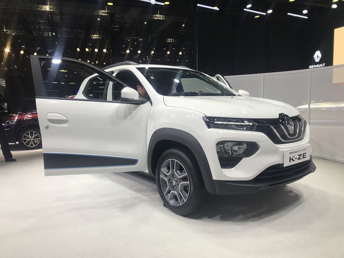 1600px-Renault_K-ZE_002.jpg