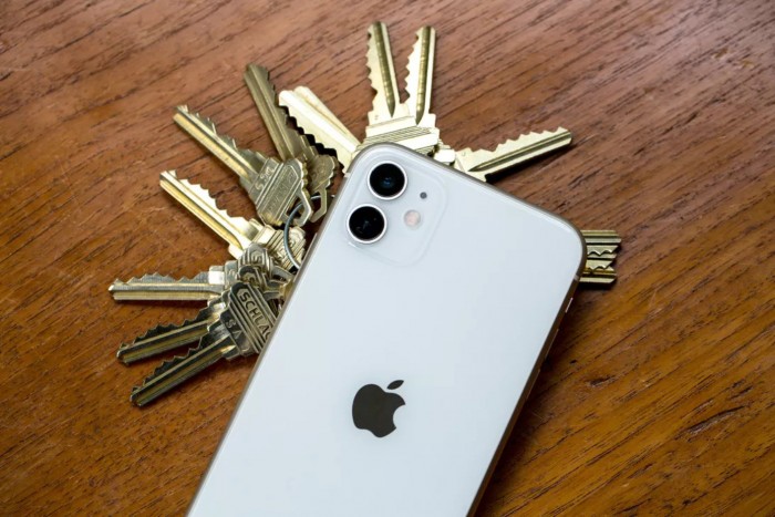 Screenshot_2020-05-21 Apple Siri whistleblower pushes EU for more reforms on voice recording tech.jpg