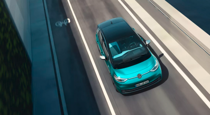 Screenshot_2020-06-21 Volkswagen gets more active in software development with new Car Software division - Roadshow.png