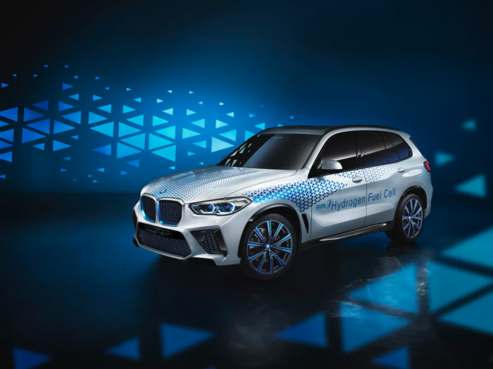 Screenshot_2020-07-25 BMW's i Hydrogen Next X5 will enter production in 2022, report says - Roadshow.png