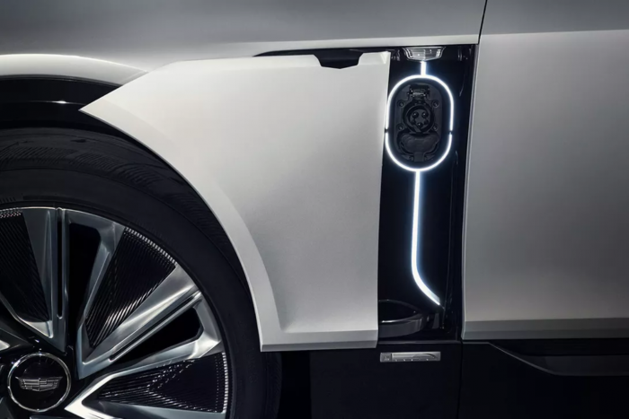 Screenshot_2020-07-31 Electric Cadillac Lyriq shows off its charging port as debut draws closer - Roadshow.png