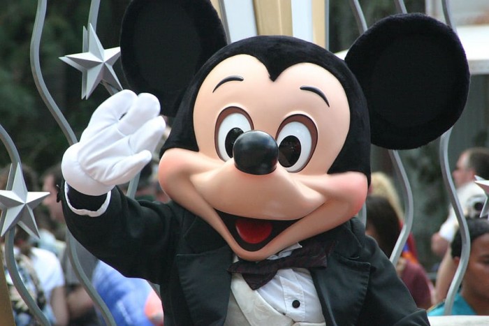 mickey-mouse-walt-disney-parade-disney.jpg