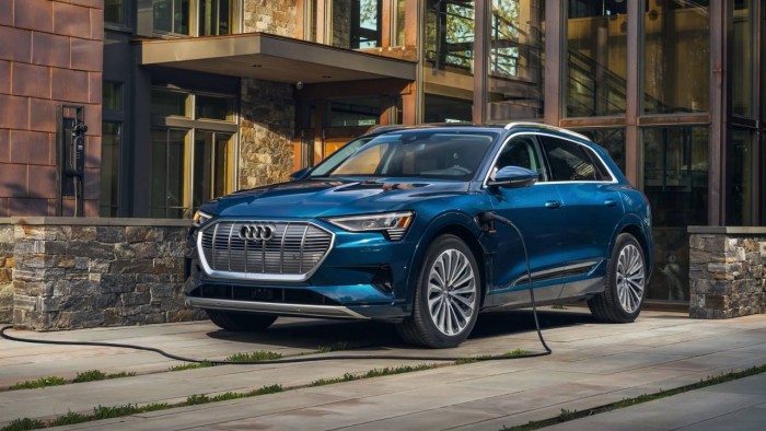 2021-Audi-e-tron-7534-1280x720.jpg