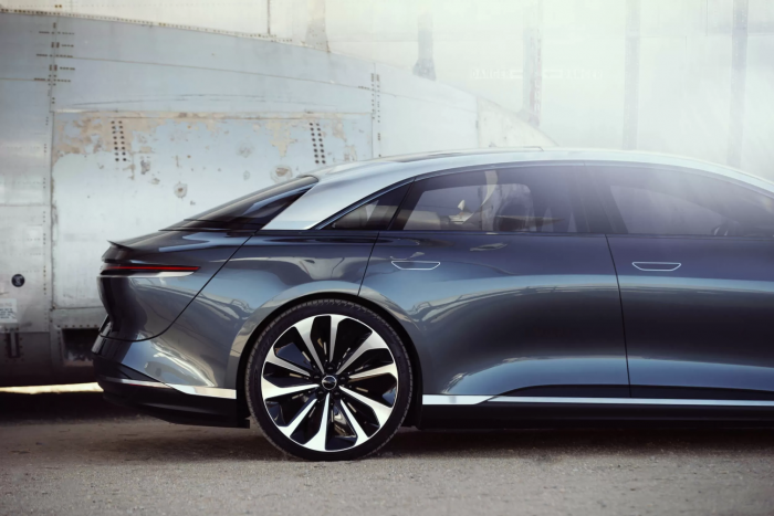 Screenshot_2020-09-03 Lucid Motors' four-door sedan runs 9 9 seconds in the quarter mile.png
