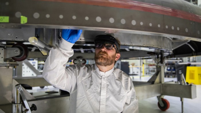 1600647523_lockheed-martin-nasa-orion-hololens_story.jpg