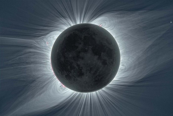 Solar-Corona-During-Total-Solar-Eclipse-777x522.jpg