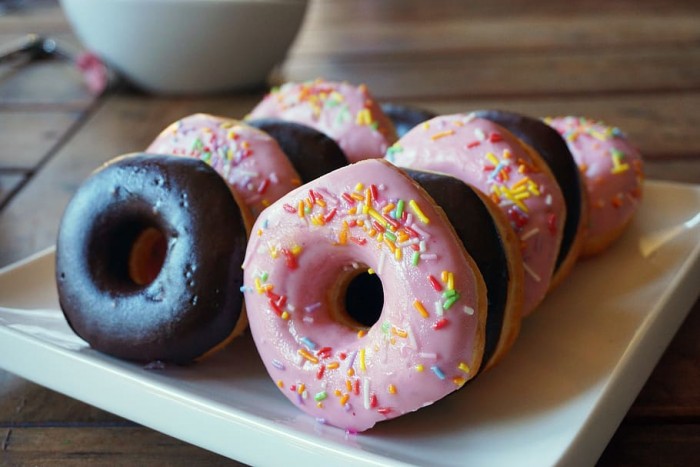 donuts-donut-doughnuts-dough-icing-pink.jpg