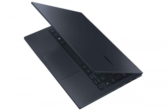 Galaxy_Book_Flex2_Alpha_009_Dynamic2_Mystic_Black_RGB-1200x800.jpg