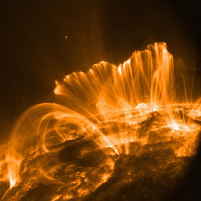 Solar-Flares-Eject-Radiation-777x779.jpg