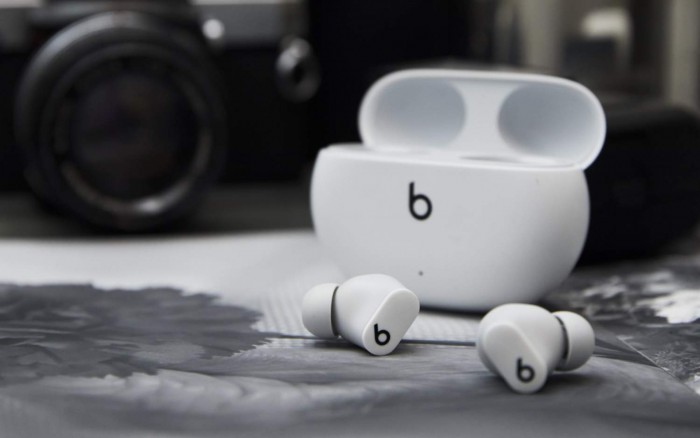 WHITE_003g-1.jpg