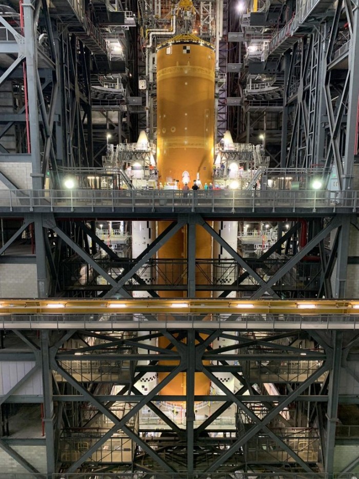SLS-Core-Stage-Between-Solid-Rocket-Boosters-768x1024.jpg