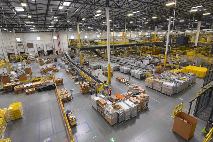 Larry_Hogan_tours_Amazon_warehouse_in_Maryland_(36906693900).jpg