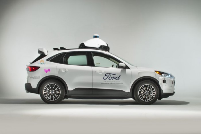 Lyft_Argo_Ford_AV_Escape_Hybrid_02.jpg