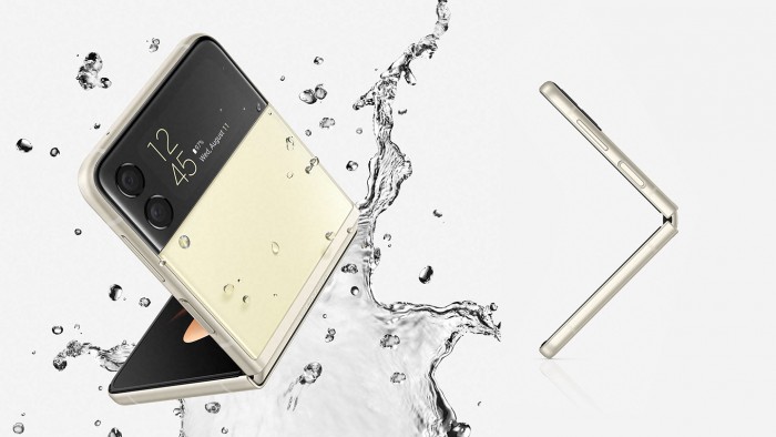 samsung-galaxy-z-flip-3-water.jpg