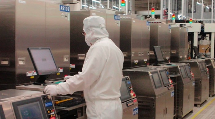 41056-79405-40935-79158-renesas-factory-naka-xl-xl.jpg