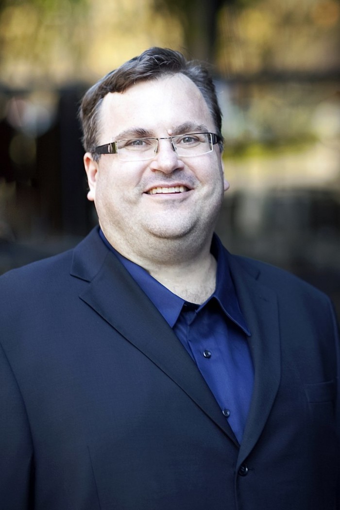 800px-Reid_Hoffman_in_SF_2011.jpg