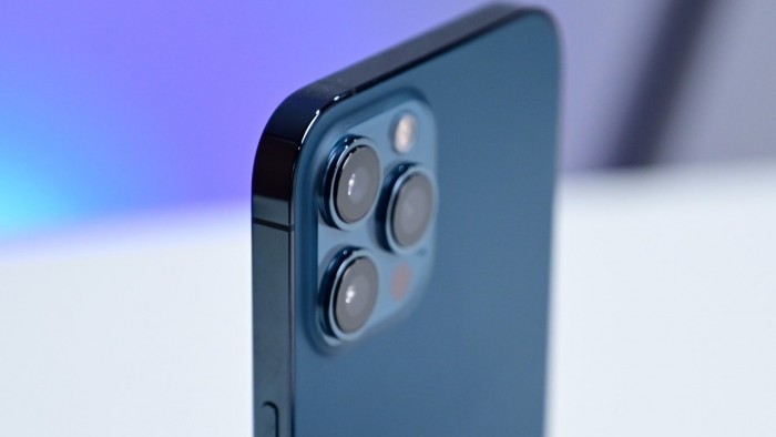 46049-89633-000-lead-iPhone-camera-xl.jpg