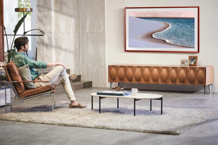 Samsung-The-Frame-Lifestyle-01.jpg