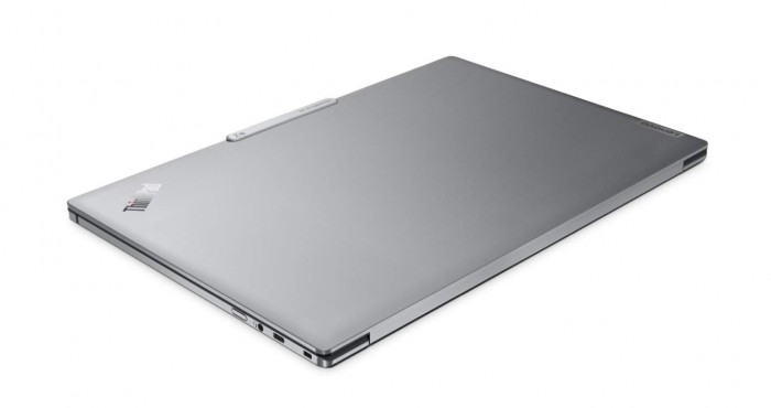 10_ThinkPad_Z16__Hero_A_Cover.jpg