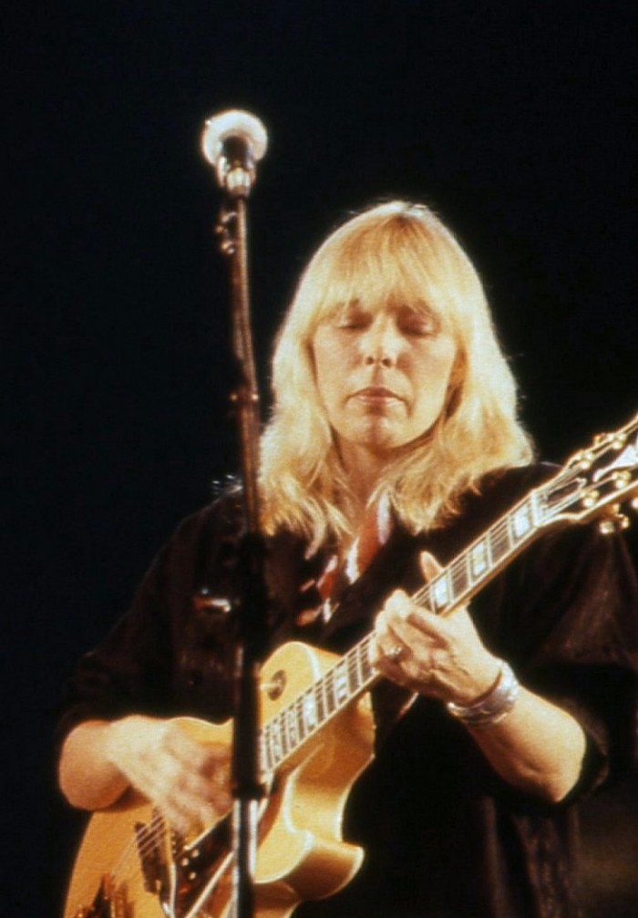 Joni_Mitchell_1983.jpg