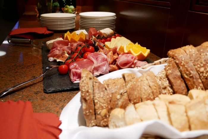 Screenshot_2022-04-20 midnight-snack-4632887_1280 webp（WEBP 图像，1280x854 像素） — 缩放 (73%).png