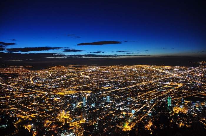 1280px-Bogotá_de_noche.jpg