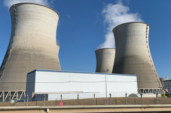 Centrale_Nucléaire_Bugey_St_Vulbas_3.jpg