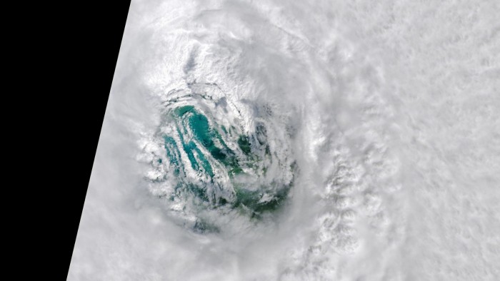 Hurricane-Ian-Eye.jpg