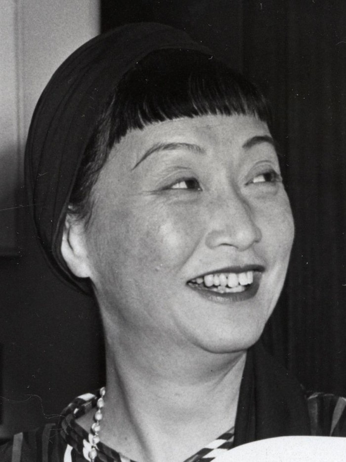 900px-Actress_Anna_May_Wong_(13243485005).jpg