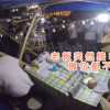 城管帮摊主看摊贴膜 摊主：还挣了不少 让儿子认他当干爹