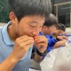 浙江老师为学生烧了40多斤龙虾 高考前减压