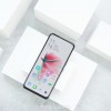 首款屏下镜头中兴Axon 30真机现身 100%真全面屏